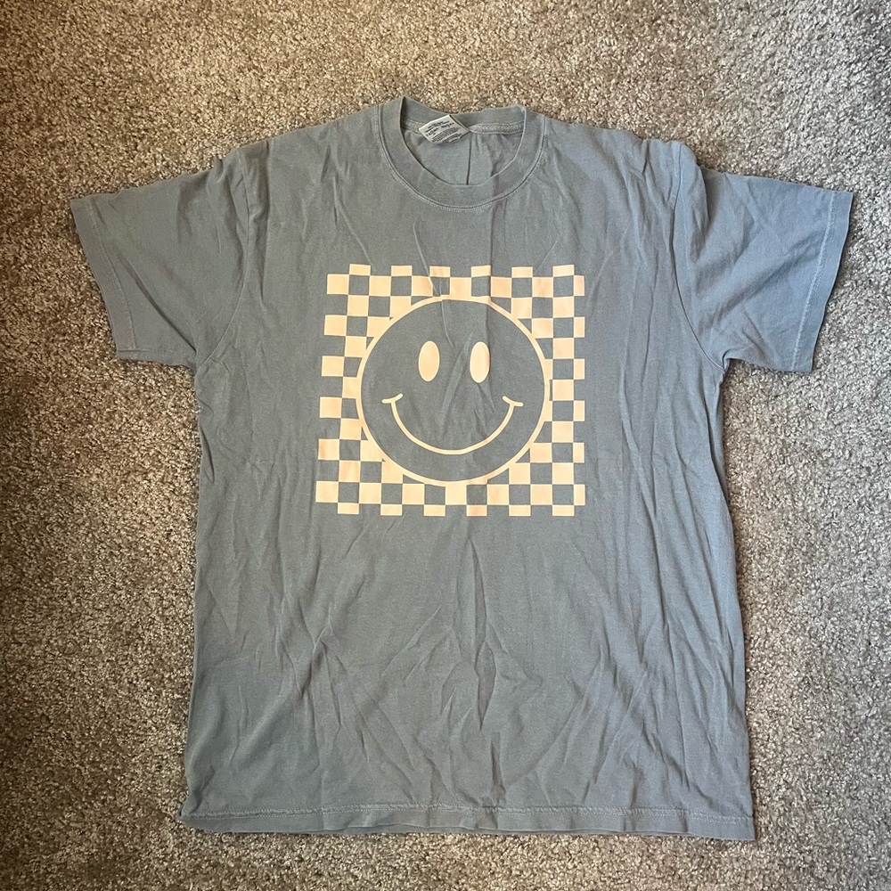 Comfort Colors smiley face tee